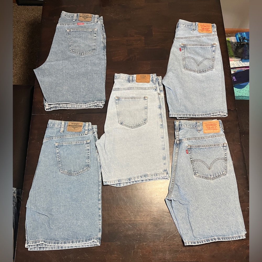 Men’s Jean Shorts - 2 Wrangler, 1 Route 66, 2 Levi Strauss - All Size 38
